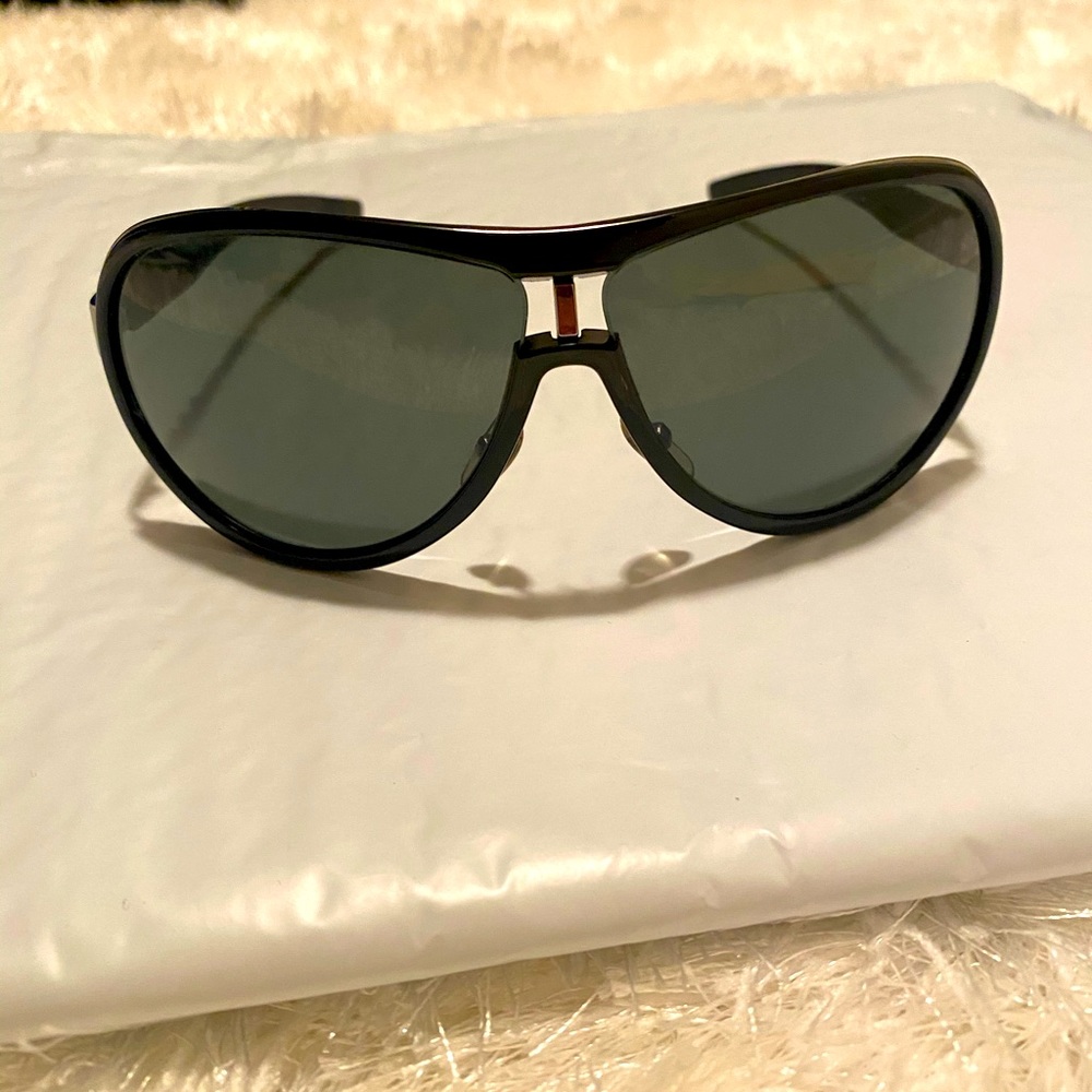 Gucci Sunglasses Unisex (hard case,cloth included)